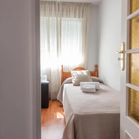 招待所 Casa Castelao 31 *